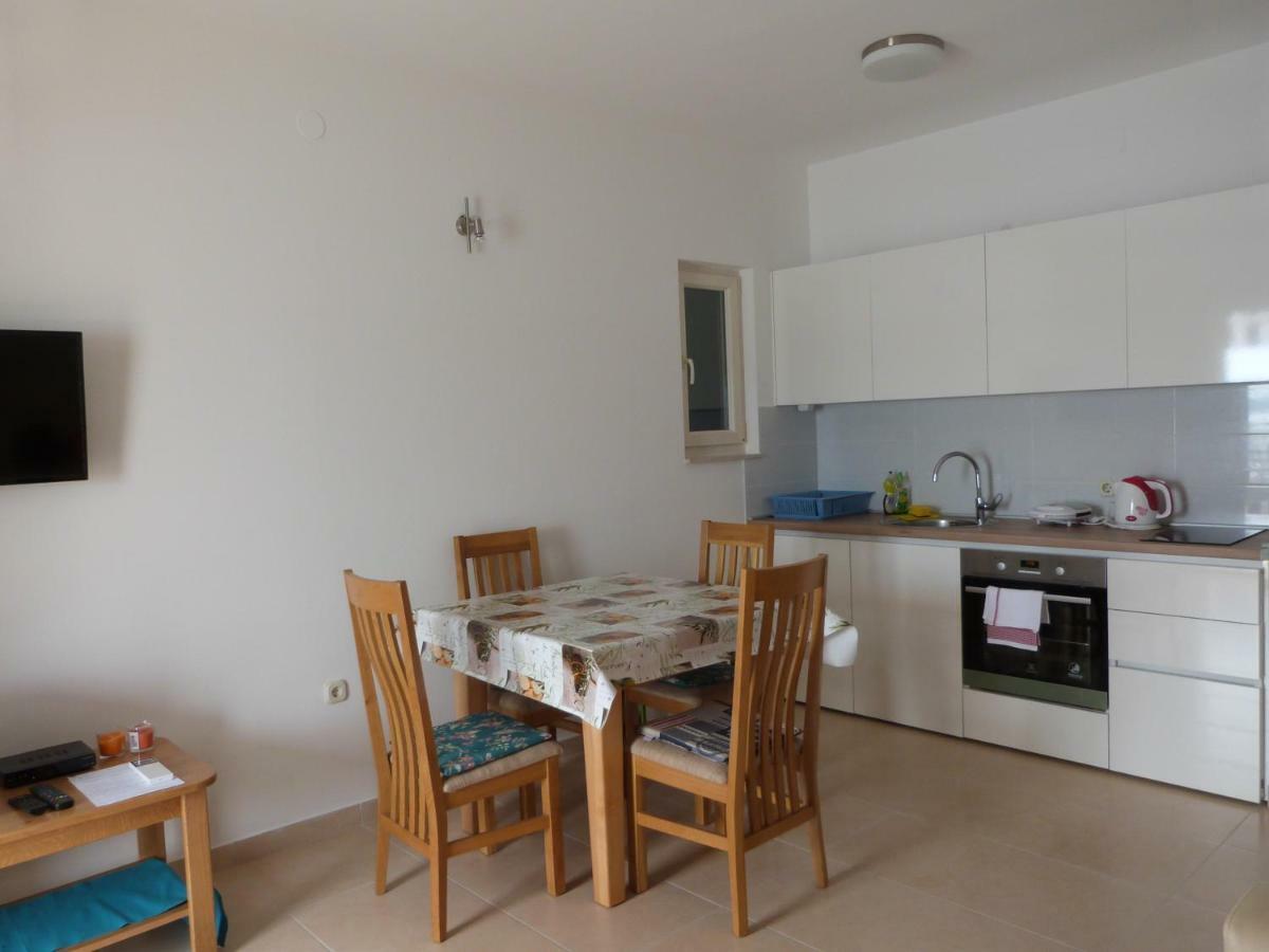 Maria Apartments สตารีกราด-ปาเคลนีซา ภายนอก รูปภาพ