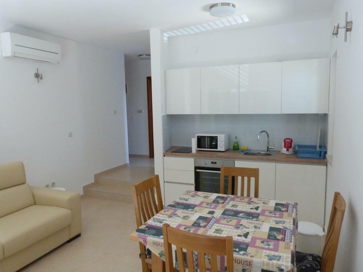 Maria Apartments สตารีกราด-ปาเคลนีซา ภายนอก รูปภาพ